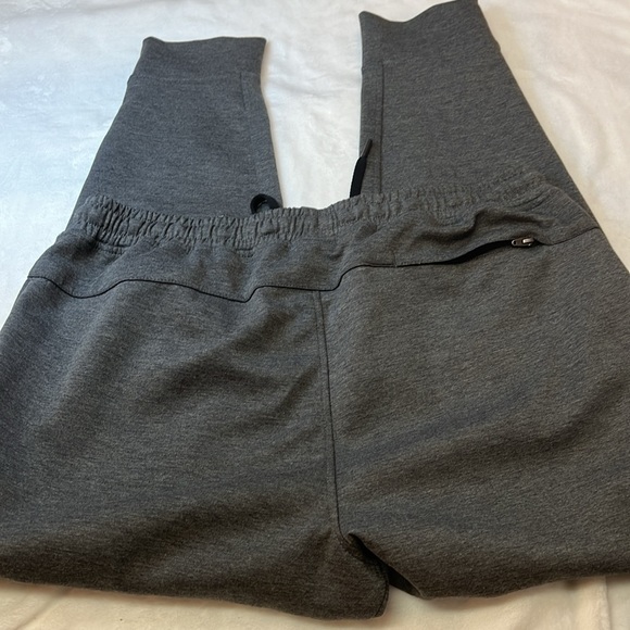 Kenneth Cole Mens XL Dark Gray Jogger. NWOT. Front pockets and 1 back. - Picture 5 of 9